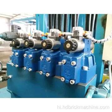 Qt4-40 स्वचालित स्थिर मॉडल कंक्रीट कवर ब्लॉक मशीन